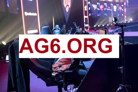 KAEL锤石下路先手强开 配合队友收割JWEI璐璐一血